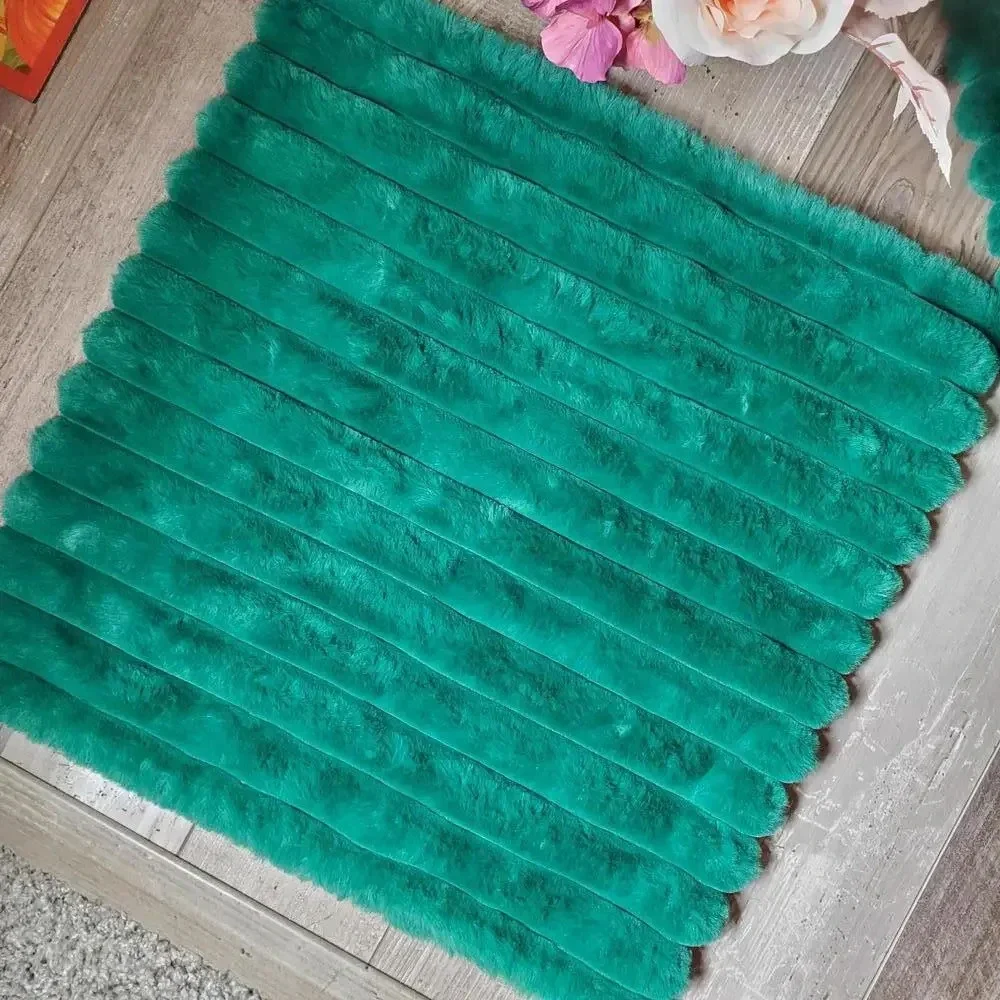 Boutique Brand Super Soft Velvet Decorative Throw Pillow Covers Christmas Green